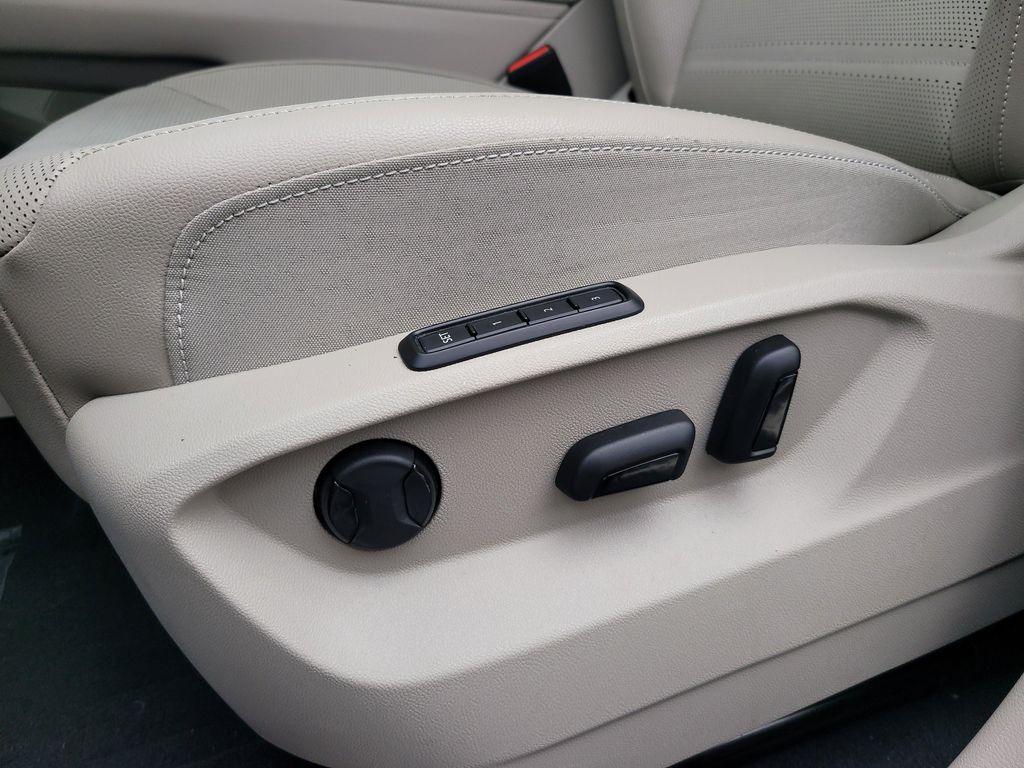 used 2025 Volkswagen Atlas car, priced at $43,400