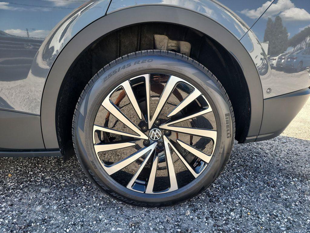 new 2025 Volkswagen ID.4 car, priced at $41,983