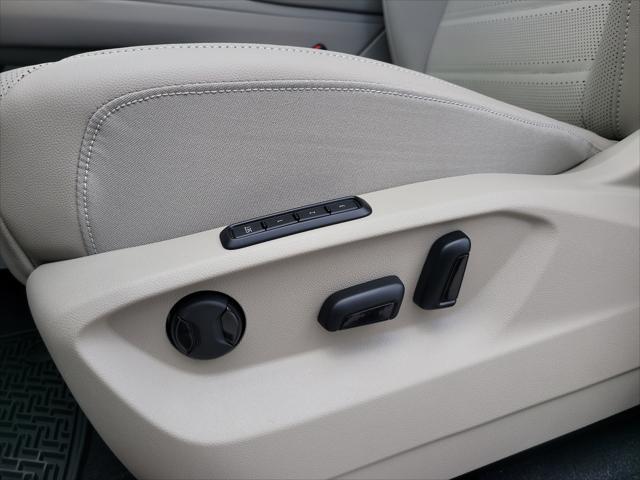 new 2025 Volkswagen Atlas car, priced at $48,614