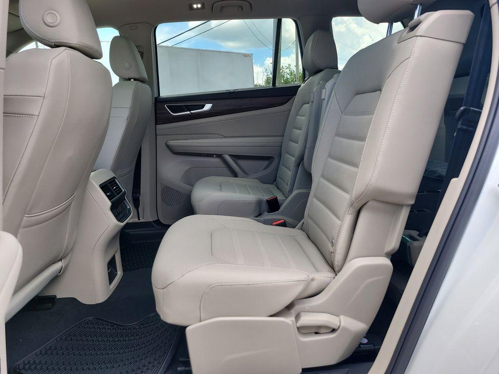 new 2025 Volkswagen Atlas car, priced at $45,114