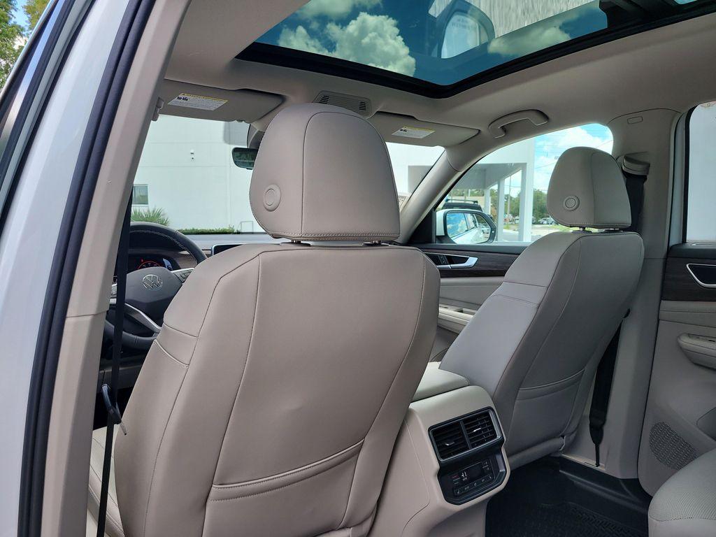new 2025 Volkswagen Atlas car, priced at $45,114