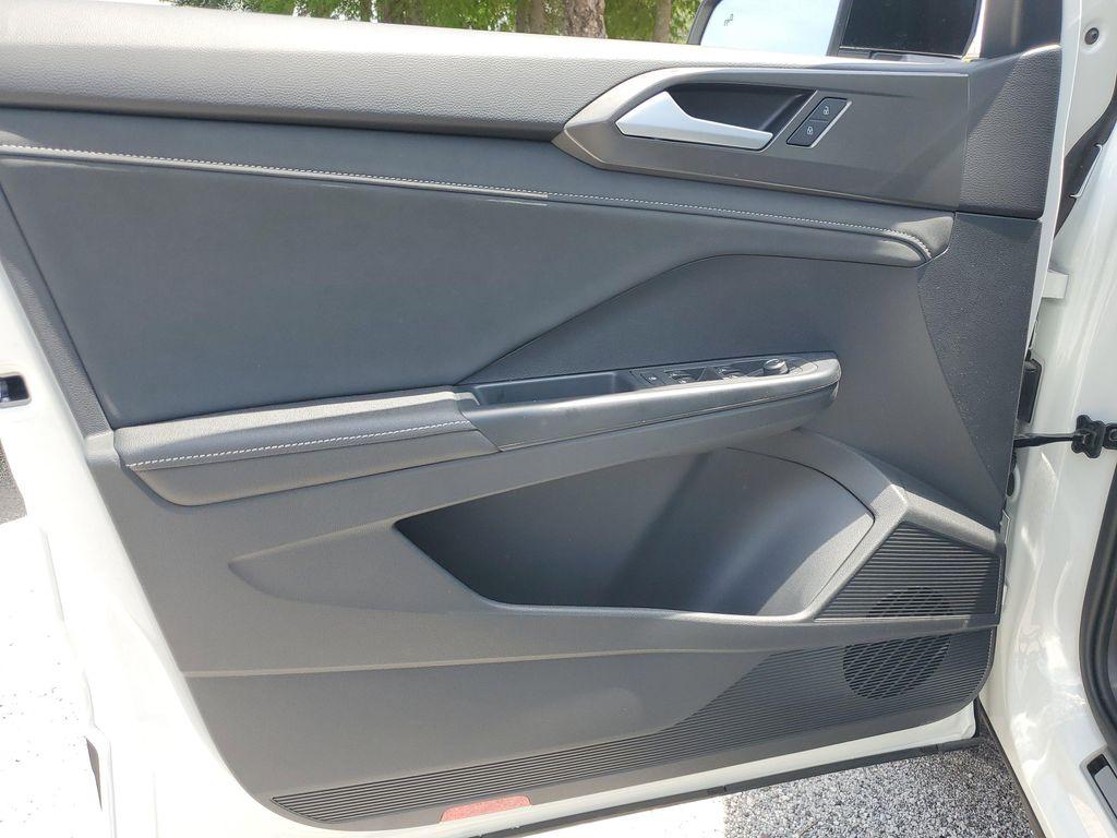 new 2025 Volkswagen Taos car, priced at $32,279