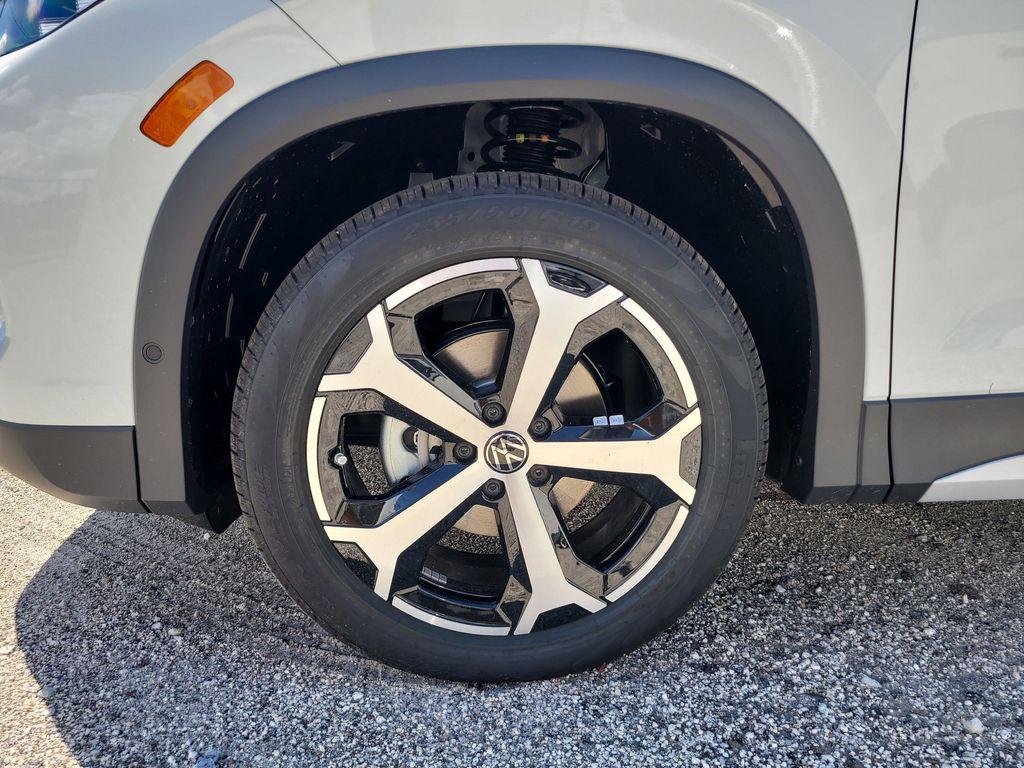 new 2025 Volkswagen Tiguan car, priced at $33,747