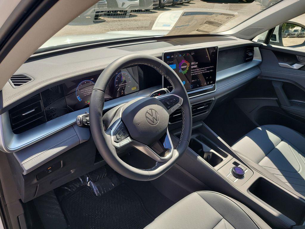 new 2025 Volkswagen Tiguan car, priced at $33,747