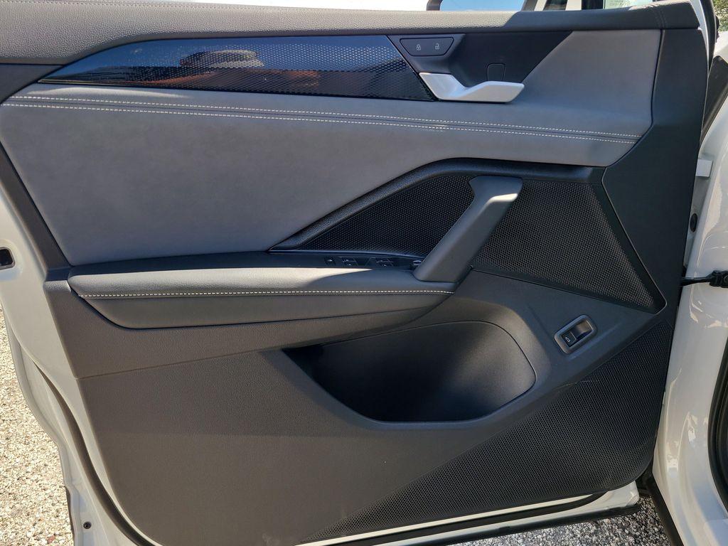 new 2025 Volkswagen Tiguan car, priced at $33,747