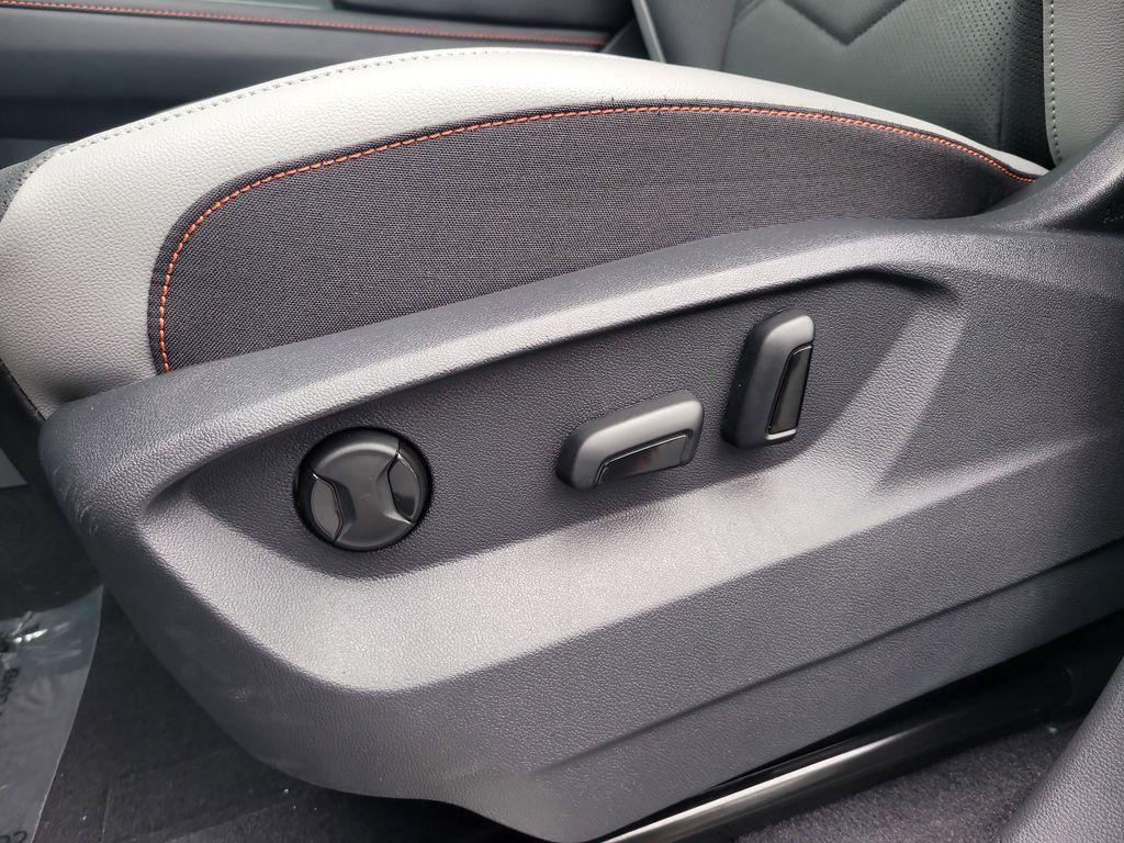 used 2025 Volkswagen Atlas car, priced at $39,900