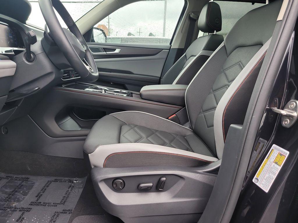 used 2025 Volkswagen Atlas car, priced at $39,900