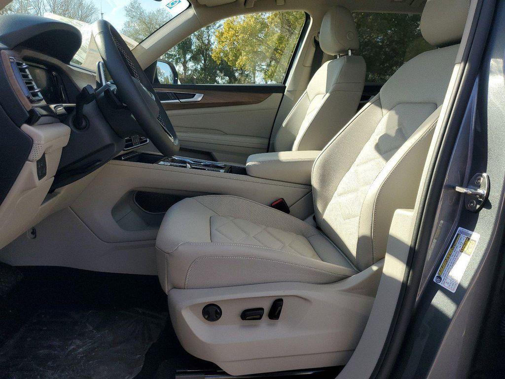 new 2025 Volkswagen Atlas car, priced at $41,411