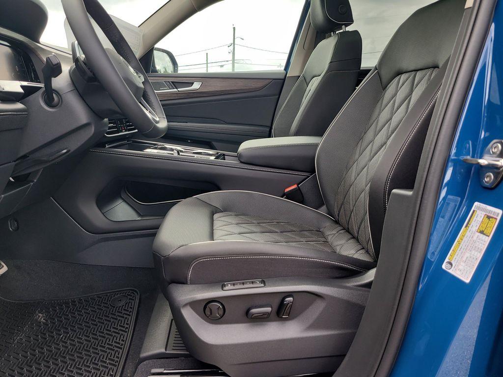 new 2026 Volkswagen Atlas car, priced at $54,301