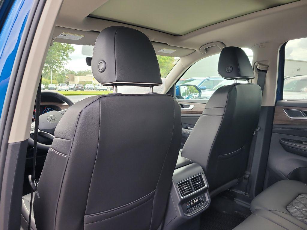 new 2026 Volkswagen Atlas car, priced at $54,301