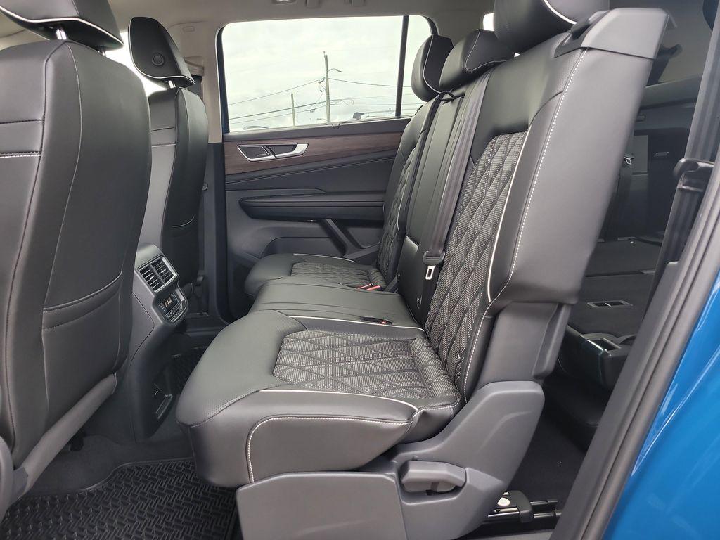 new 2026 Volkswagen Atlas car, priced at $54,301