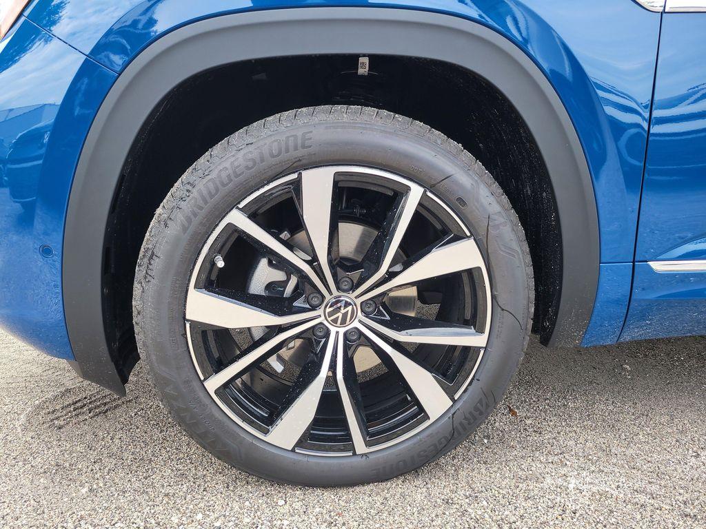 new 2026 Volkswagen Atlas car, priced at $54,301