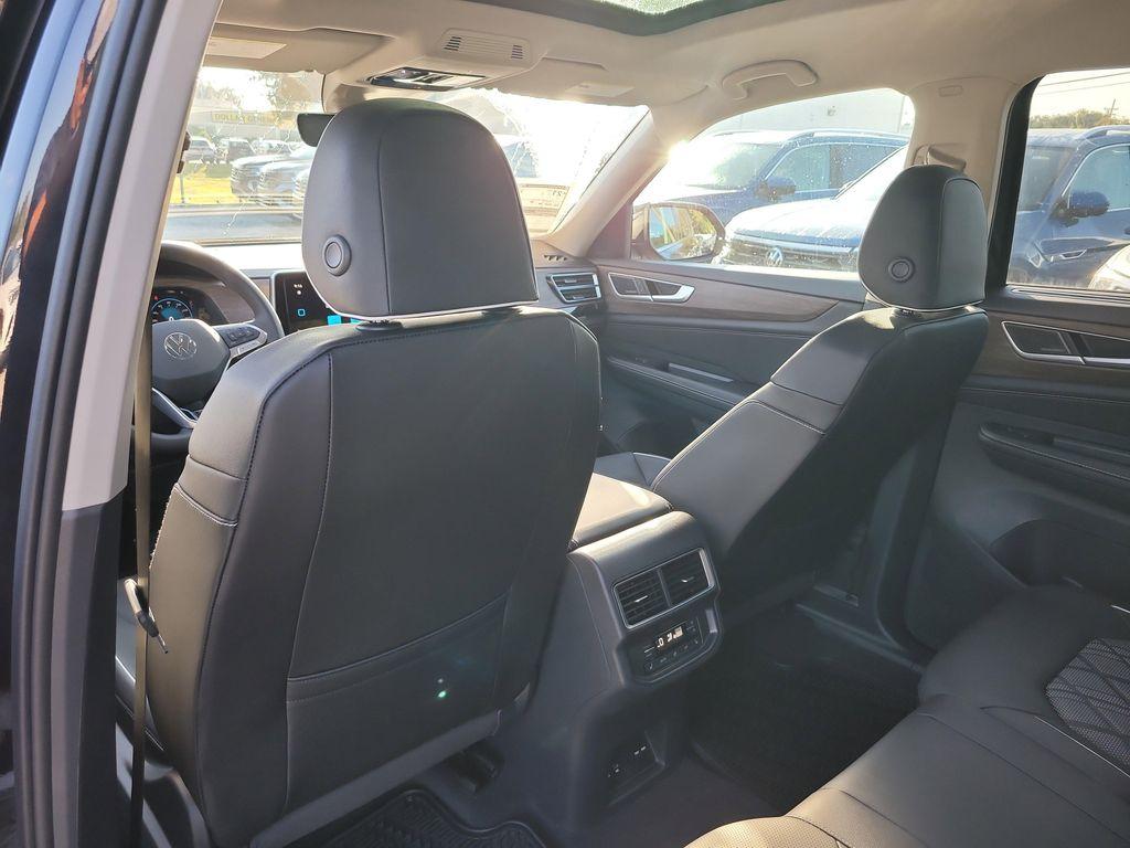 new 2026 Volkswagen Atlas car, priced at $55,101