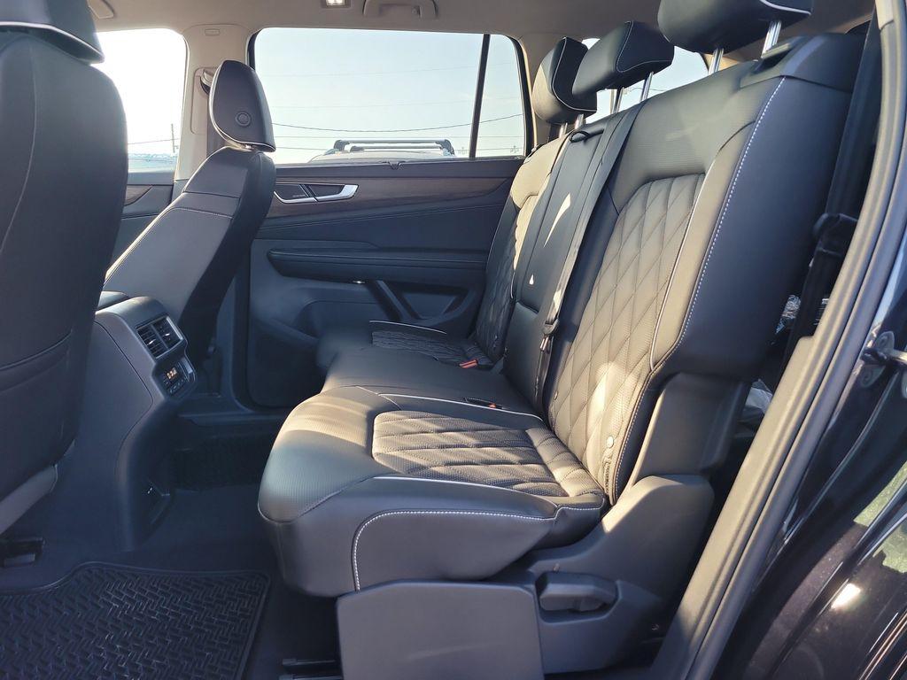new 2026 Volkswagen Atlas car, priced at $55,101