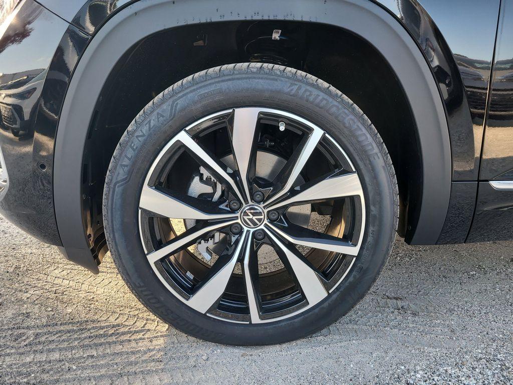 new 2026 Volkswagen Atlas car, priced at $55,101