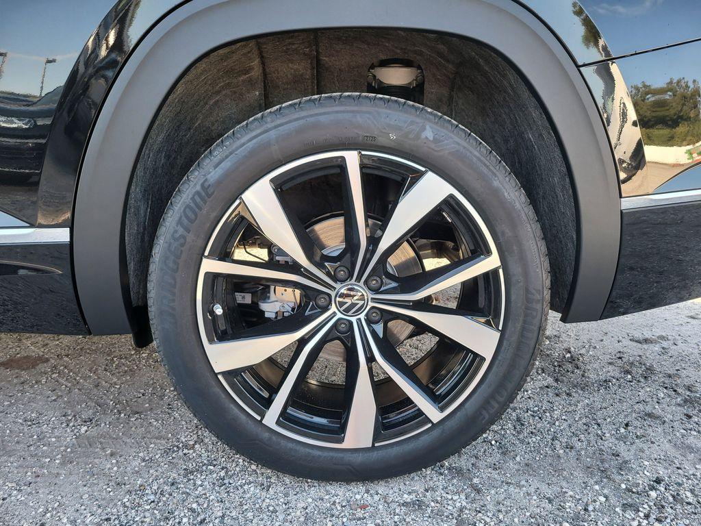 new 2026 Volkswagen Atlas car, priced at $55,101