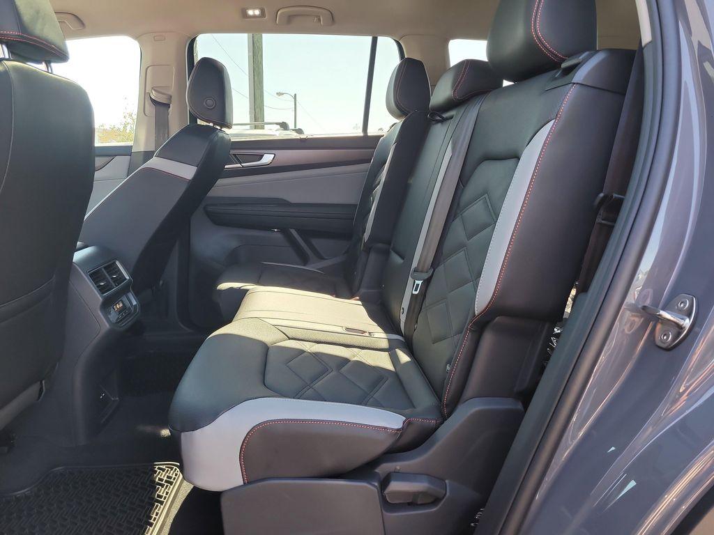 new 2026 Volkswagen Atlas car, priced at $47,091