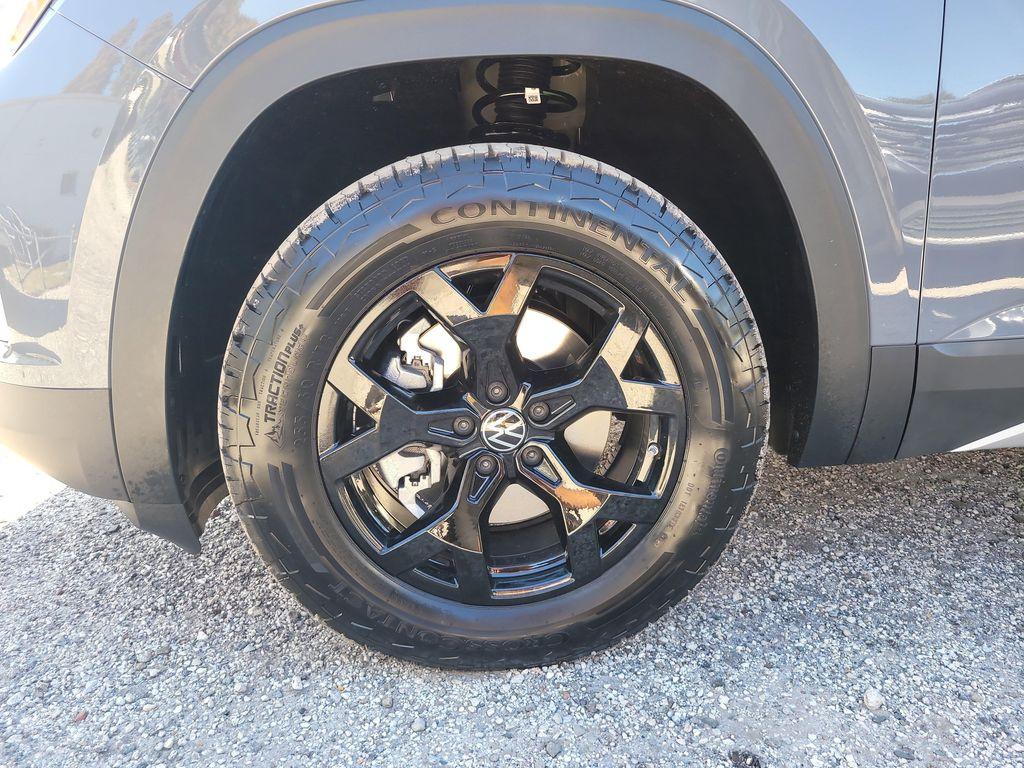 new 2026 Volkswagen Atlas car, priced at $47,091