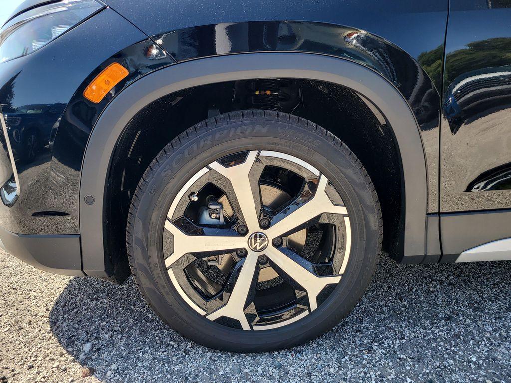 new 2025 Volkswagen Tiguan car, priced at $31,756