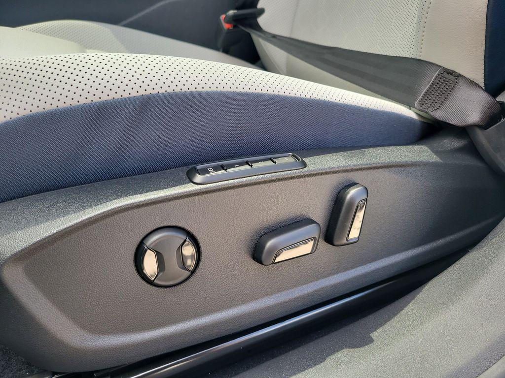 new 2025 Volkswagen ID.4 car, priced at $46,700