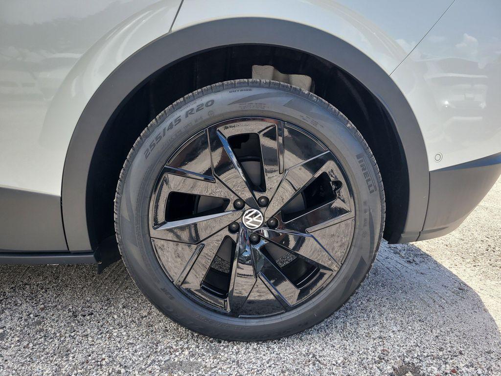 new 2025 Volkswagen ID.4 car, priced at $46,700