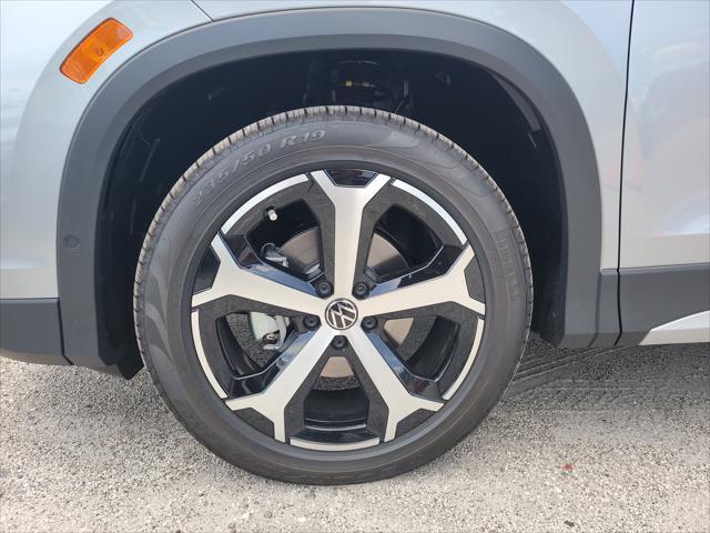 new 2025 Volkswagen Tiguan car, priced at $33,399