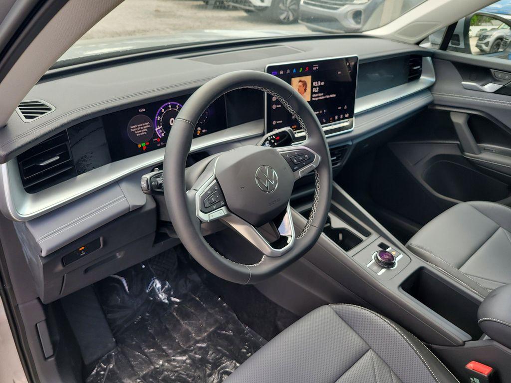 new 2025 Volkswagen Tiguan car, priced at $31,649