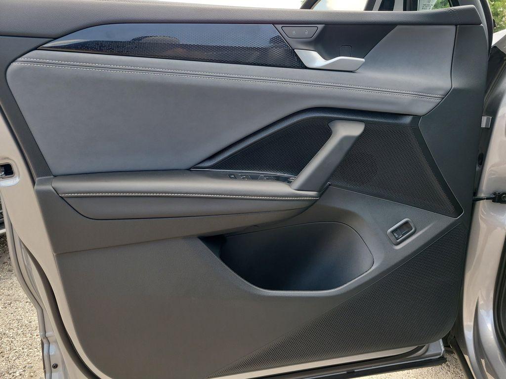 new 2025 Volkswagen Tiguan car, priced at $31,649