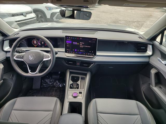 new 2025 Volkswagen Tiguan car, priced at $33,399