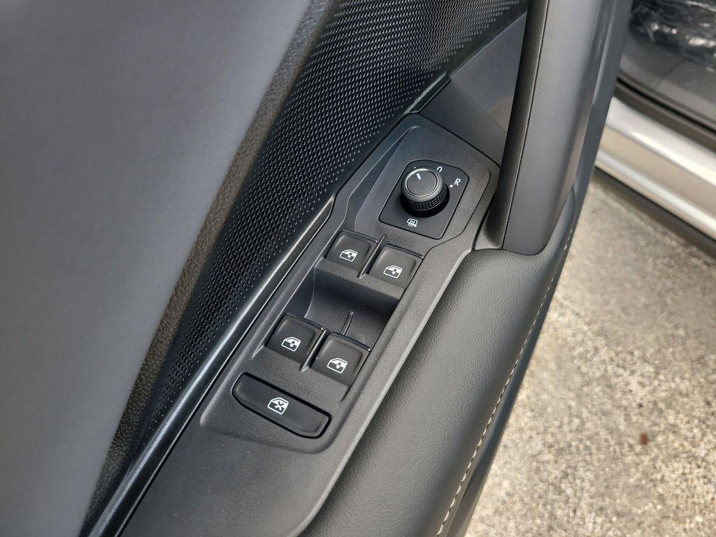 new 2025 Volkswagen Tiguan car, priced at $31,649