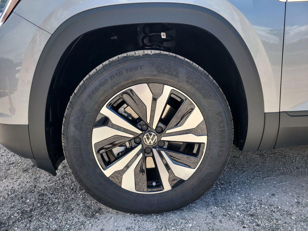 new 2026 Volkswagen Atlas Cross Sport car, priced at $39,303