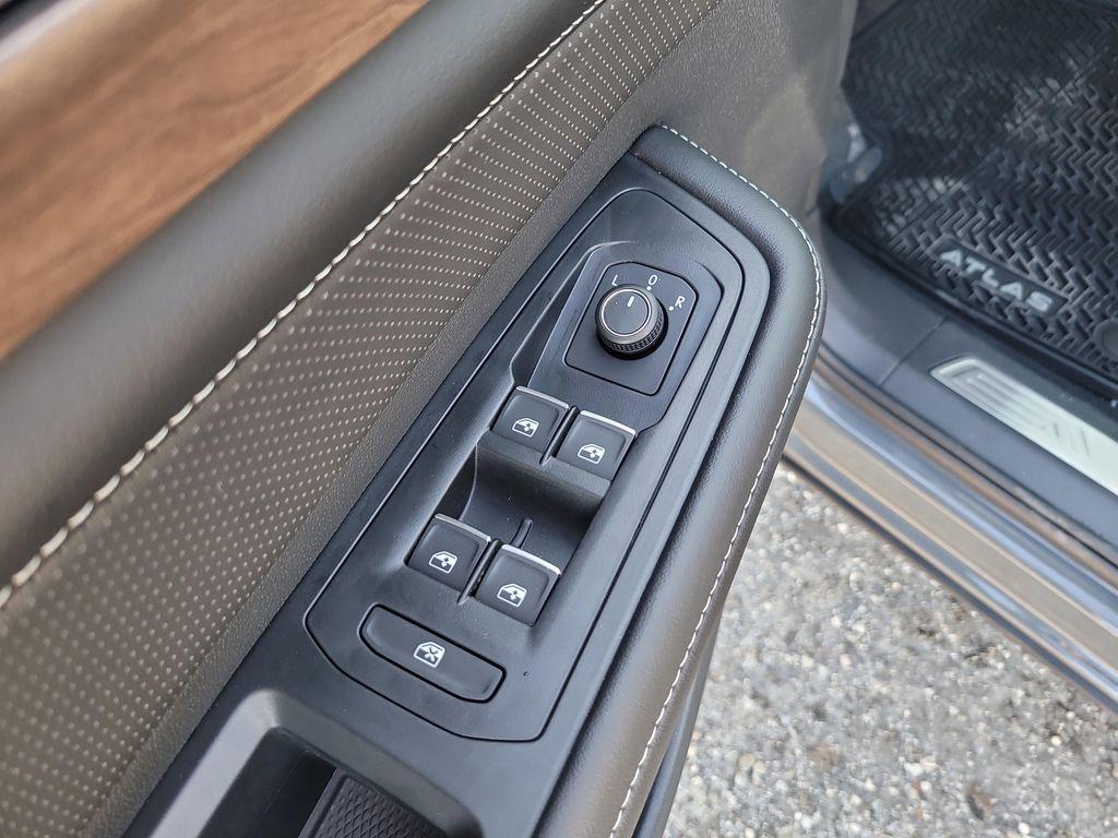 new 2026 Volkswagen Atlas car, priced at $45,840