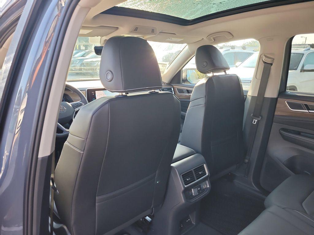 new 2026 Volkswagen Atlas car, priced at $45,840