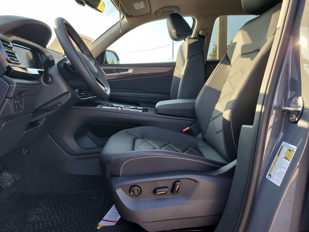 new 2026 Volkswagen Atlas car, priced at $45,840