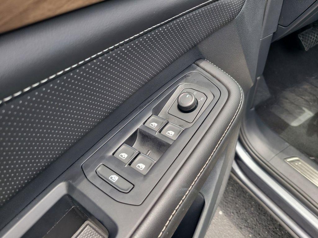 used 2025 Volkswagen Atlas car, priced at $37,544