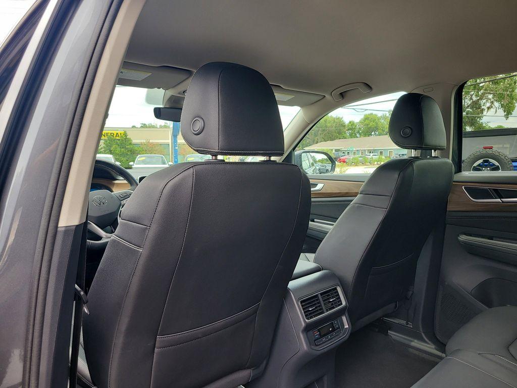 used 2025 Volkswagen Atlas car, priced at $37,544
