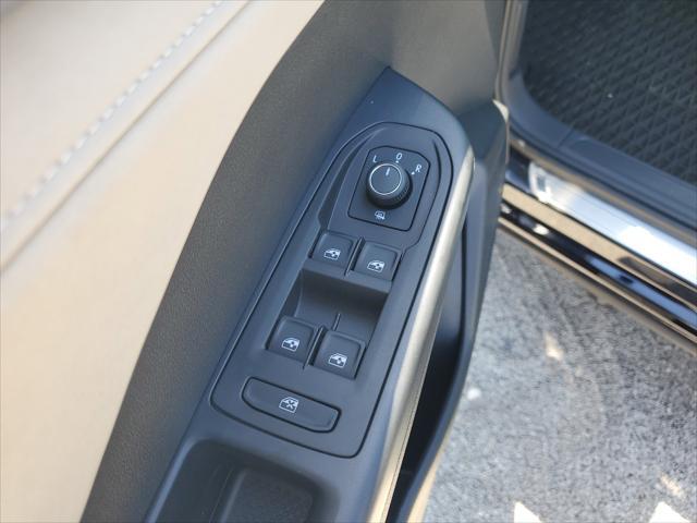 new 2025 Volkswagen Taos car, priced at $31,604