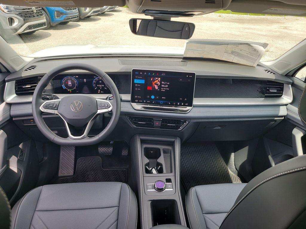 new 2025 Volkswagen Tiguan car, priced at $31,997