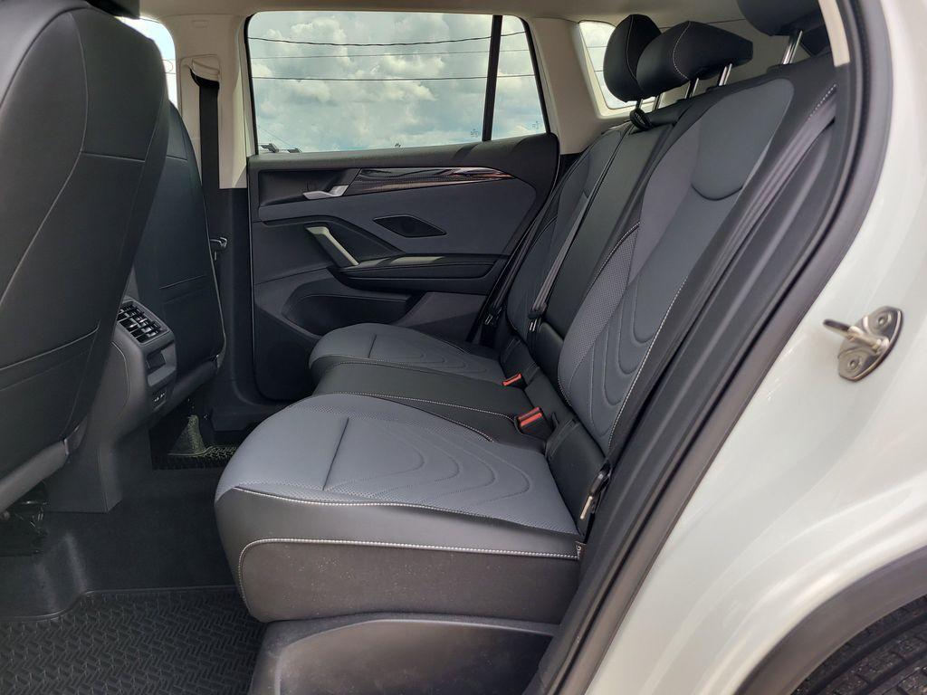 new 2025 Volkswagen Tiguan car, priced at $31,997
