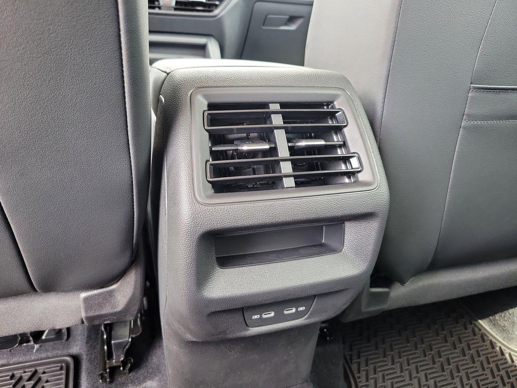 new 2025 Volkswagen Tiguan car, priced at $31,997