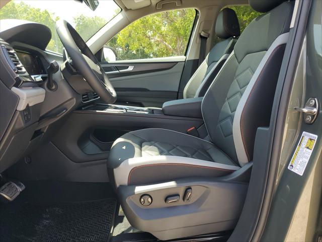 new 2025 Volkswagen Atlas car, priced at $46,494