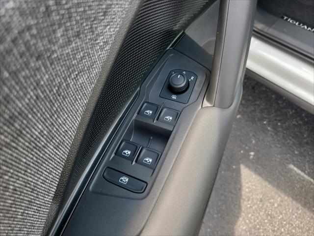 new 2025 Volkswagen Tiguan car, priced at $30,515