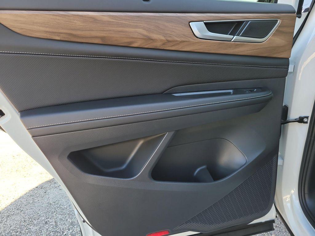 new 2026 Volkswagen Atlas car, priced at $45,340