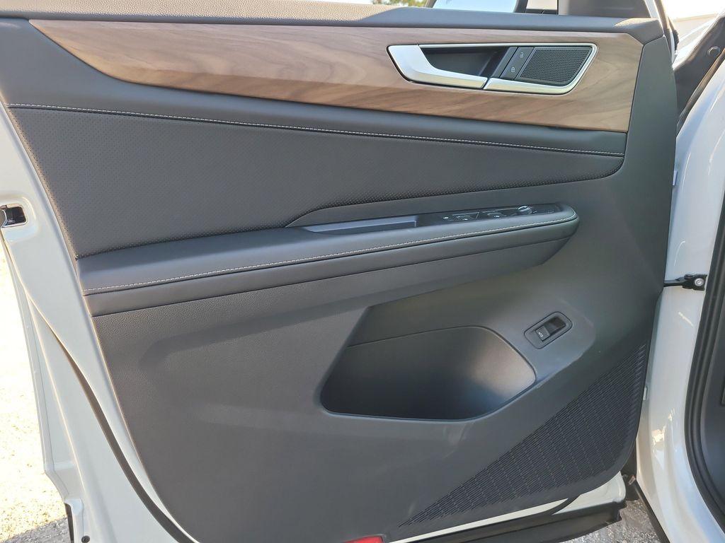 new 2026 Volkswagen Atlas car, priced at $45,340