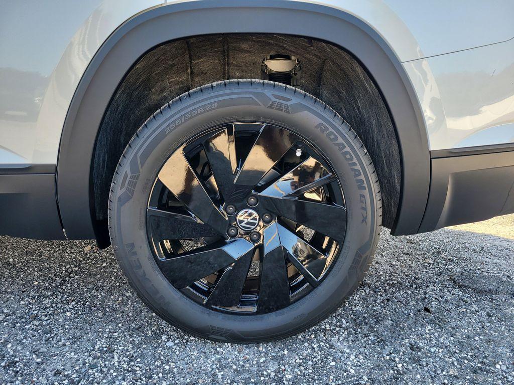 new 2026 Volkswagen Atlas car, priced at $45,340