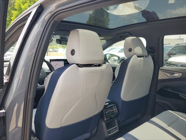 new 2025 Volkswagen ID.4 car, priced at $46,533