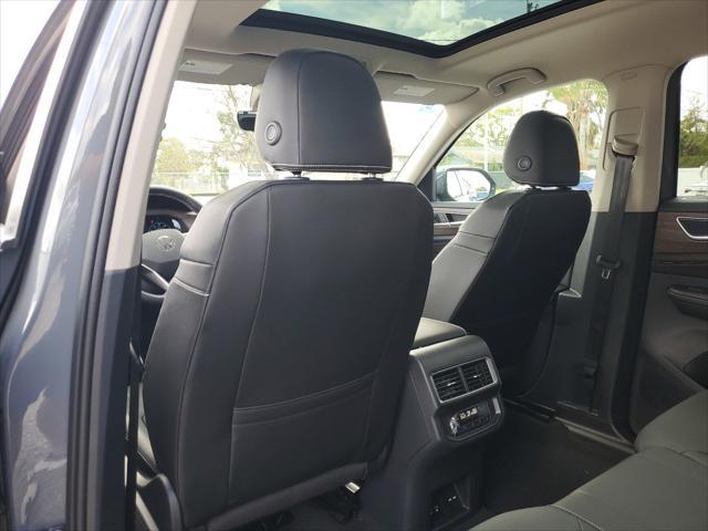 new 2025 Volkswagen Atlas car, priced at $47,738
