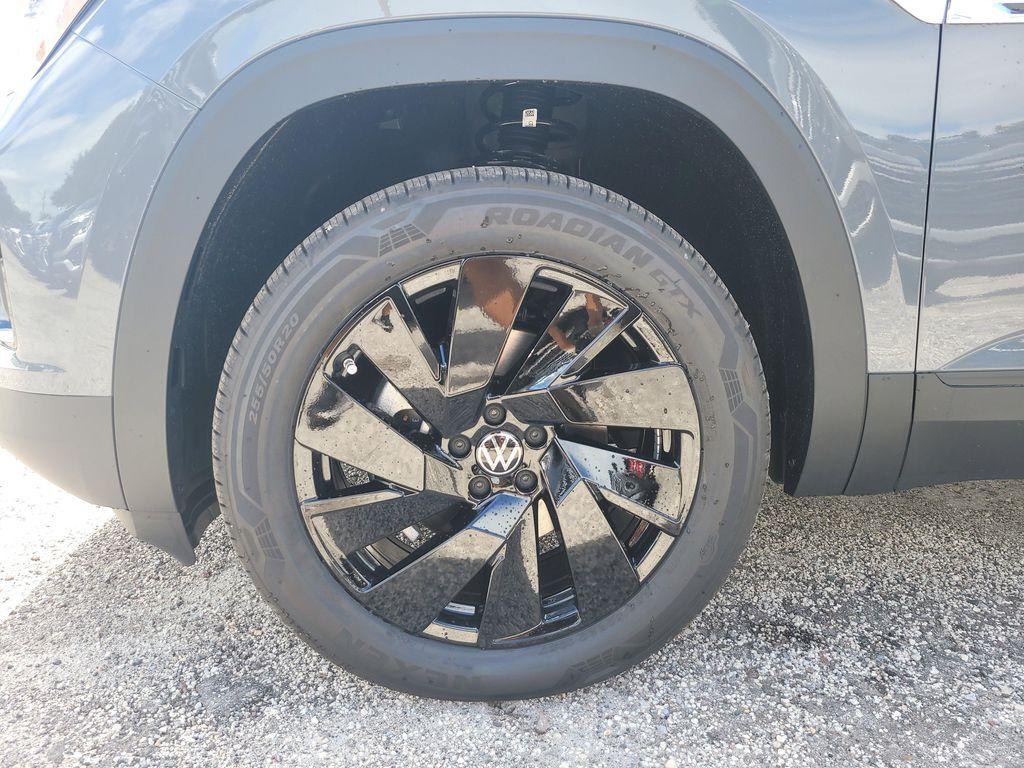 new 2026 Volkswagen Atlas Cross Sport car, priced at $45,425