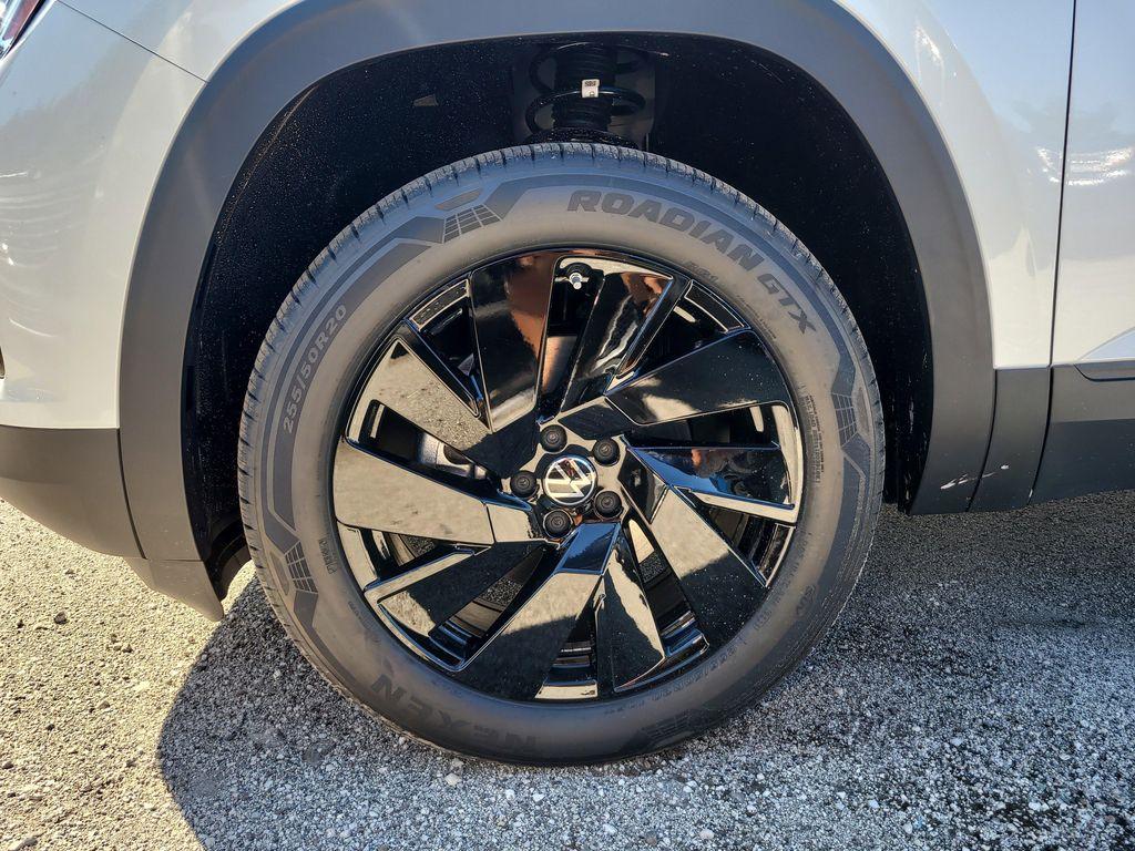 new 2026 Volkswagen Atlas Cross Sport car, priced at $45,843