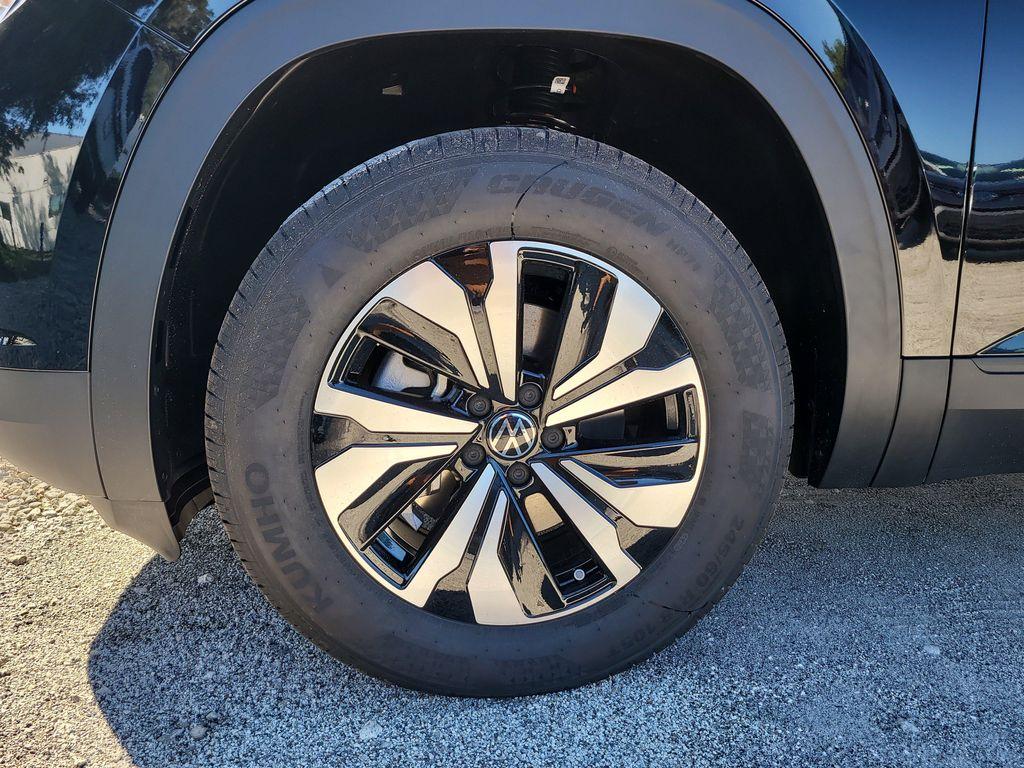new 2026 Volkswagen Atlas car, priced at $39,585